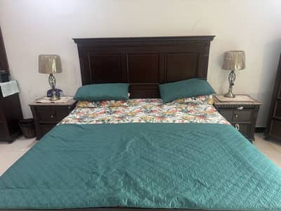 King Size Bed for Sale – Gently Used