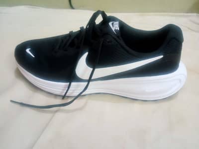 Nike Shoes – Brand New – Germany/Euro – Size EUR 43 – Black – Imported