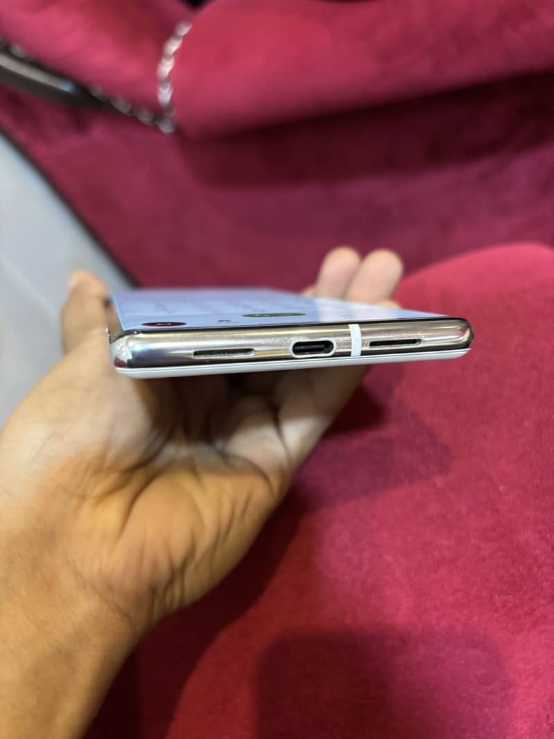 Google pixel 10:10 4