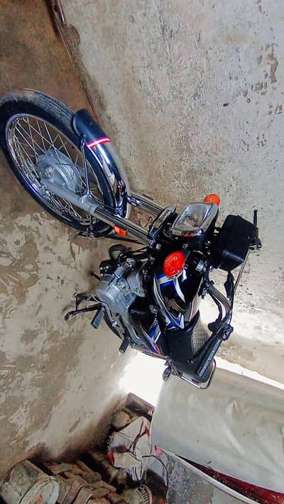 Honda 125 10/10  2025 model original bike
