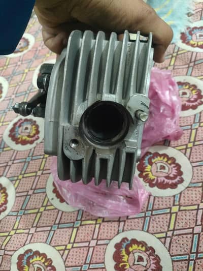 Honda 125 head complete 