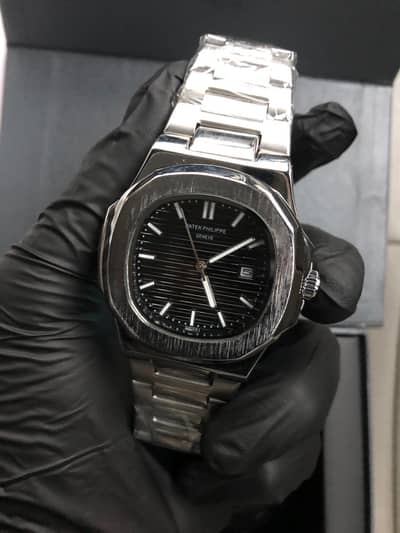 Patek Philippe Geneve NAUTILIUS COLLECTION Artical name: {DATE. SWEEP