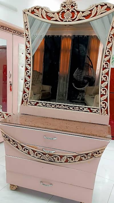 dressing table and side tables