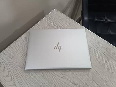 Hp Elitebook 840 G11 Ultra 5 135U 12 cores 14 inch 1080p laptop Type-C