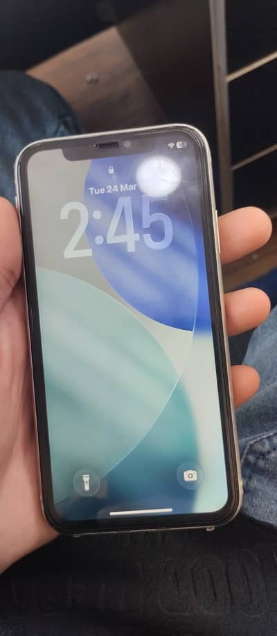 Iphone 11 64gb neat and clean