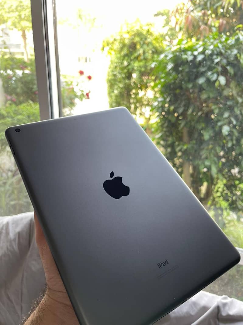 iPad 7th Generation 0