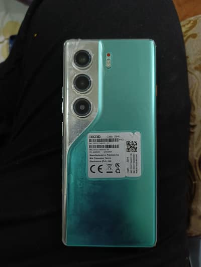 Tecno camon 40 pro