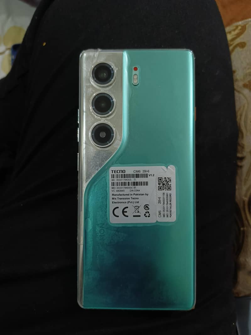 Tecno camon 40 pro 0