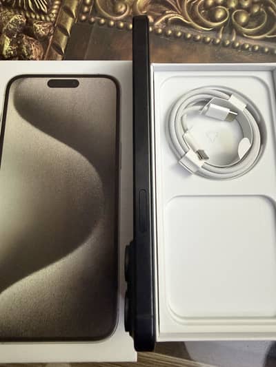 15 PRO MAX 256 GB BLACK