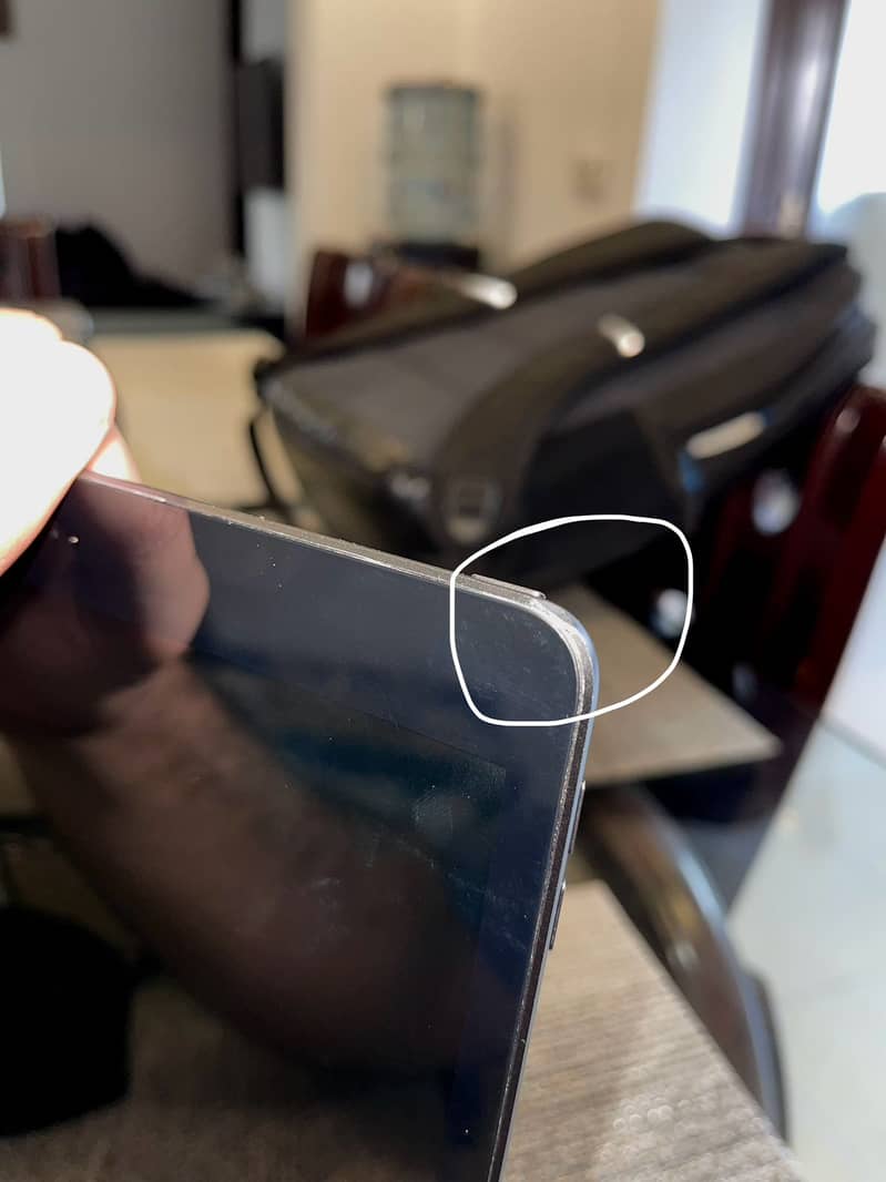 iPad 7th Generation (Perfect for notes + Reading) 4