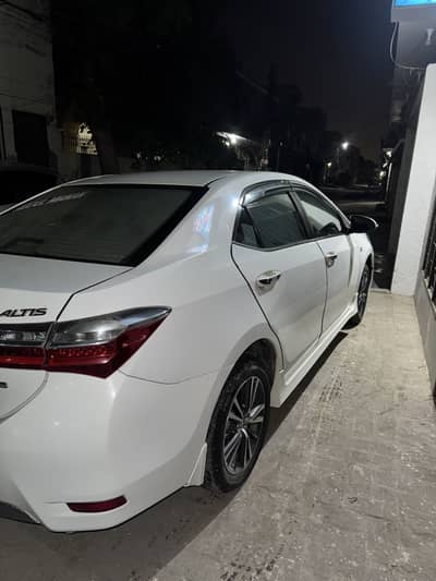 Toyota Corolla Altis 1.6 Automatic