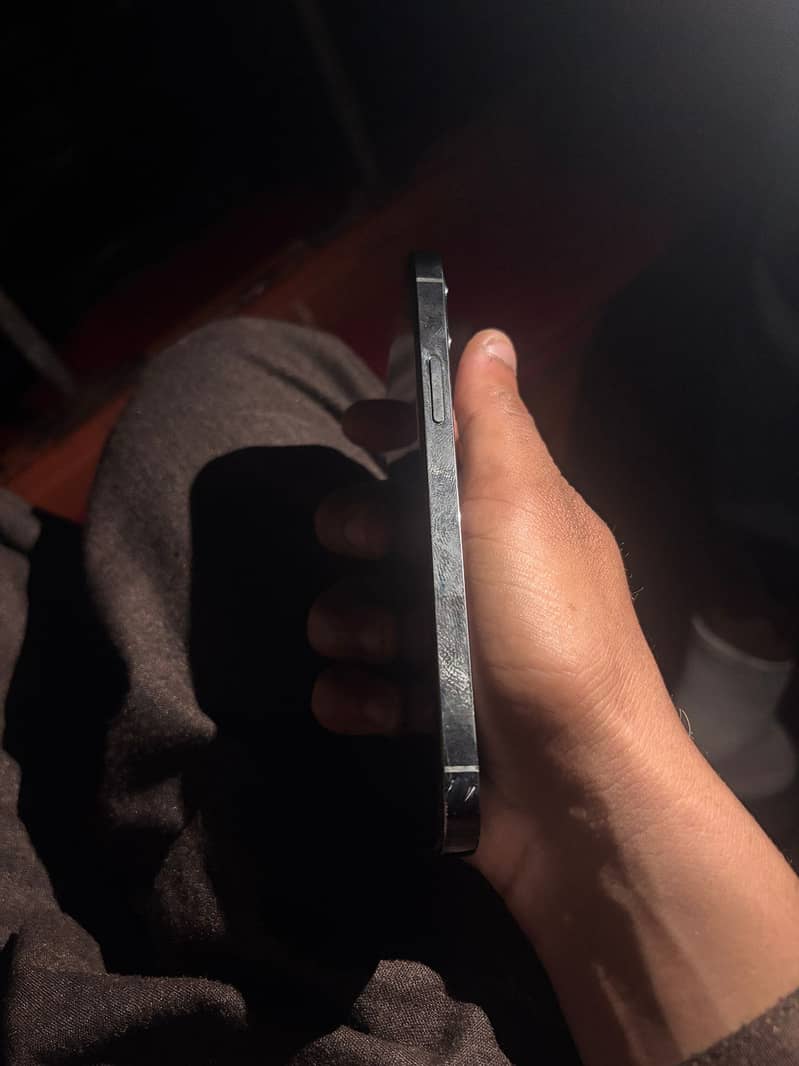 Iphone 12 pro. . 0