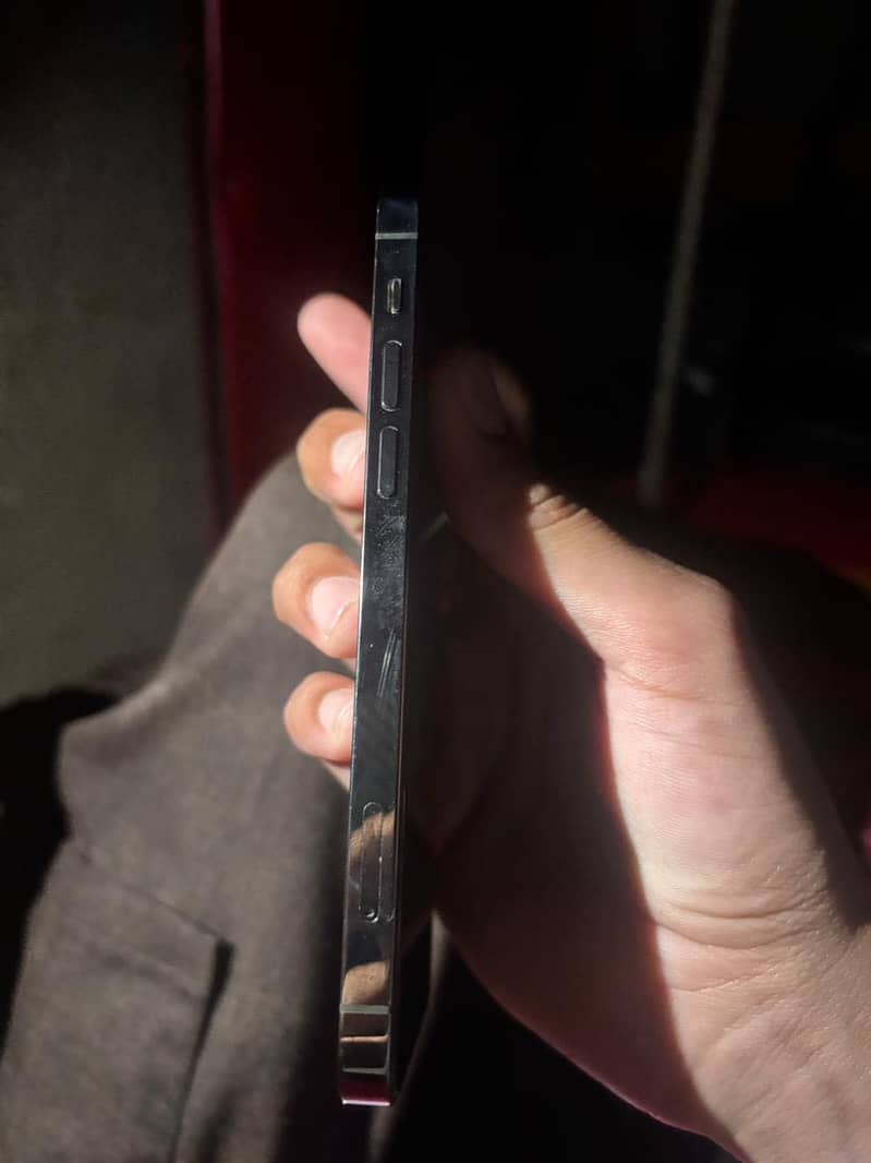 Iphone 12 pro. . 3
