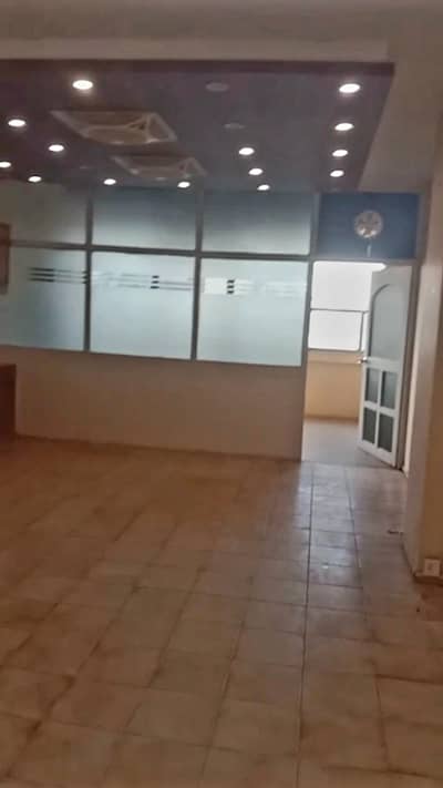 Sami furnished office for rent 550sqft in shahar e Faisal.