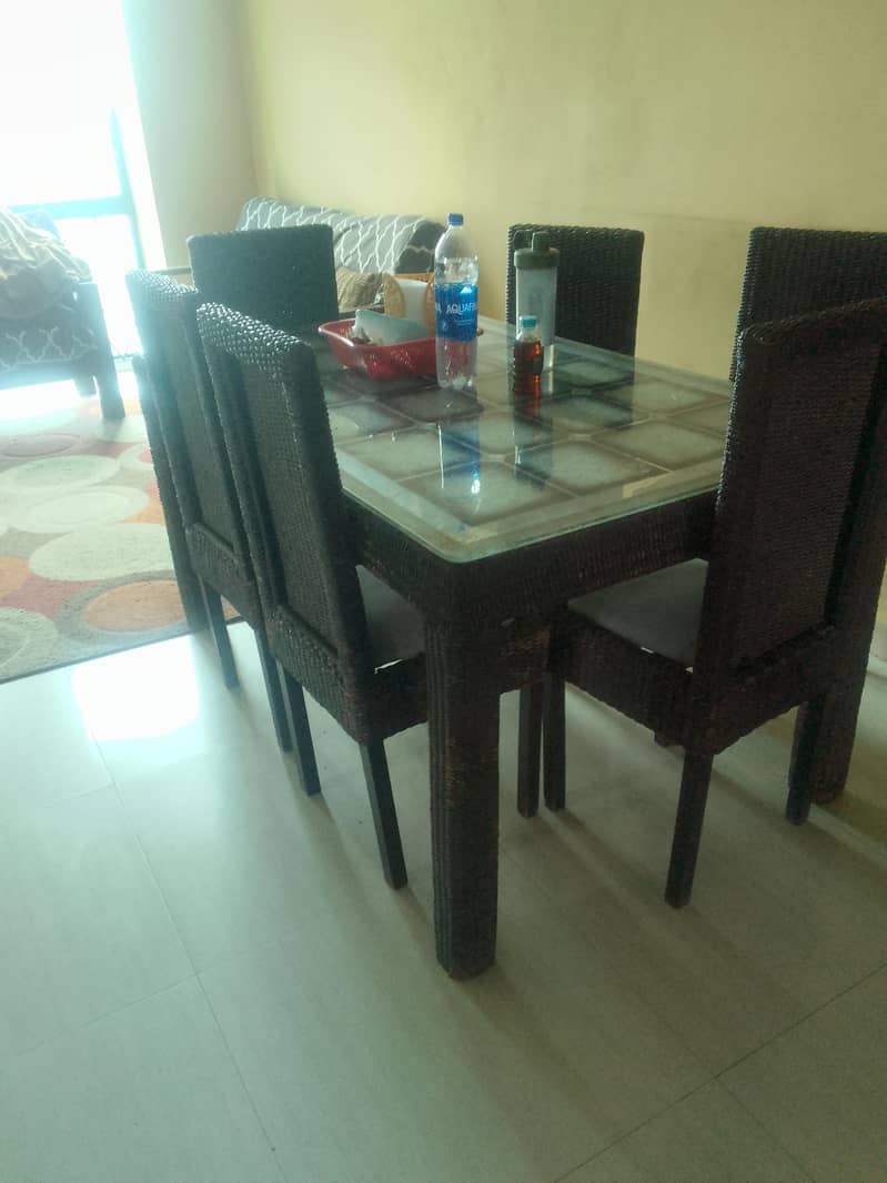 dinning table 0