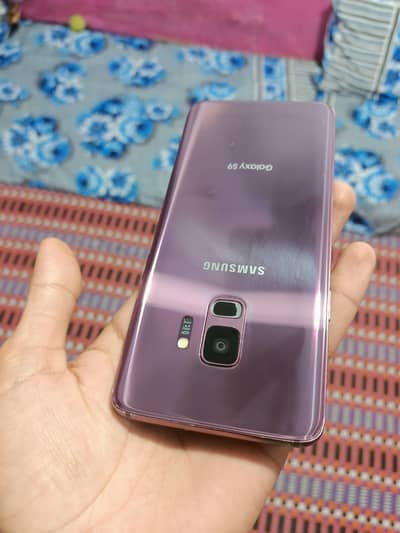 Samsung S9 (Totally genuine)