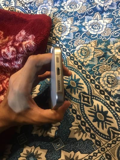 Iphone 15 pro jv whatsapp 03000/1319/36