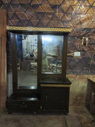 Dressing table in good condition