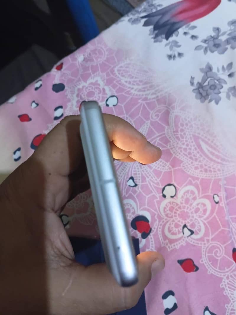 Google pixel 7 condition 10/10 5