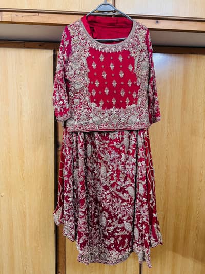 barat lehnga red and golden