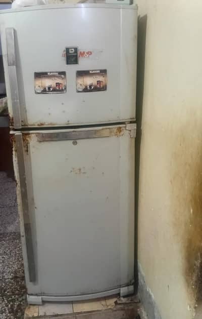 Dawlance. refrigerator  100% working  ok. ha condition 10/8