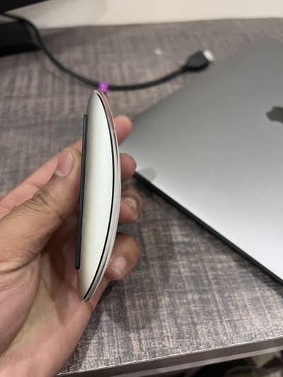 Magic Mouse - White Multi-Touch Surface