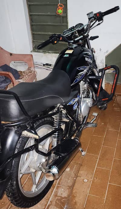 SUZUKI 150CC SPECIAL EDITION ALLOWY RIMS *URGENT SALE*