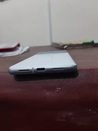 Google pixal 7 with Google 30w box pack adopter condition 8/10