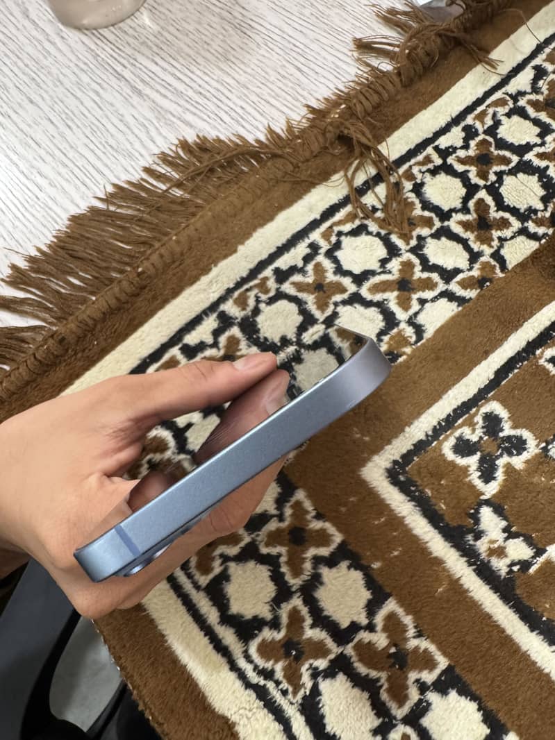 Iphone 14 plus 10/10 scratchless 2