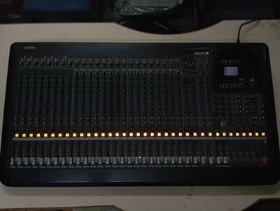 YAMAHA MGP 32 X Audio Mixer