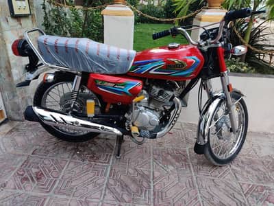 united cg 125 2023 model 2023 karachi num cont: 0/3//1/9/1/8/6/6/1/1/6