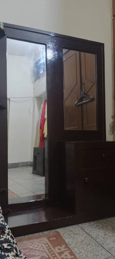 dressing table urgent sale