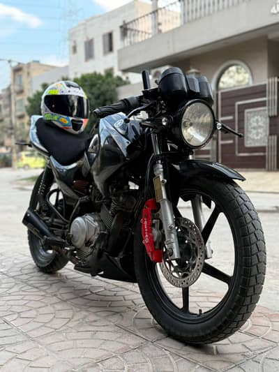 Yamaha ybr black color