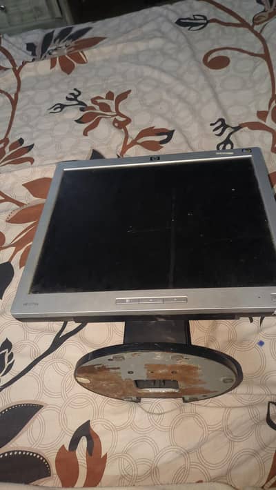 monitor hai good cheez hai chalti hui cheap price