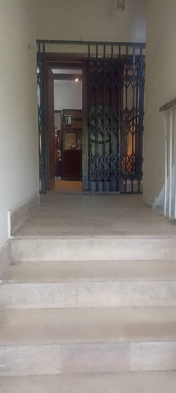 Dha phase 2 Ext office Available for Rent 100 sq. feet