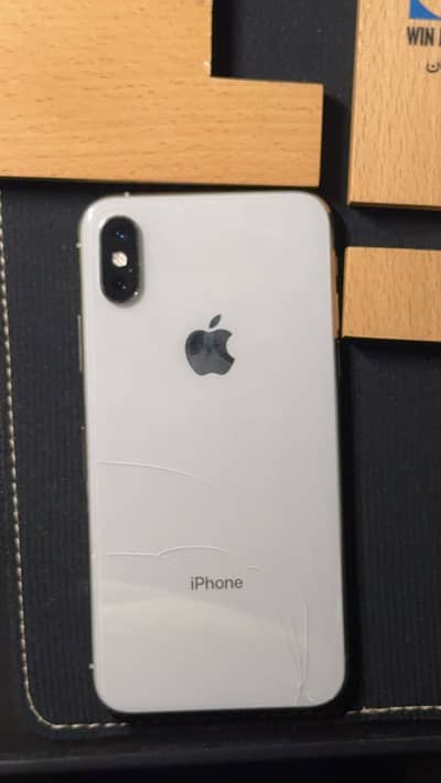 Iphone XS PTA APPROVED (back slightly cracked)