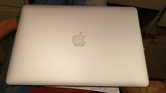 MacBook Pro (Retina, 15-inch, Mid 2015) Intel Core i7  2.5 GHz