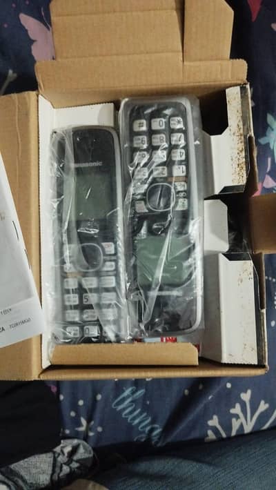 Panasonic KX-TG3712BX Cordless Phone