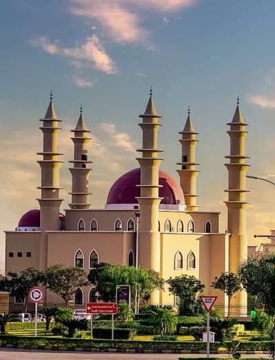 10 Marla Main Boulevard Sunface Plot Available For Sale In Front Of D Markaz