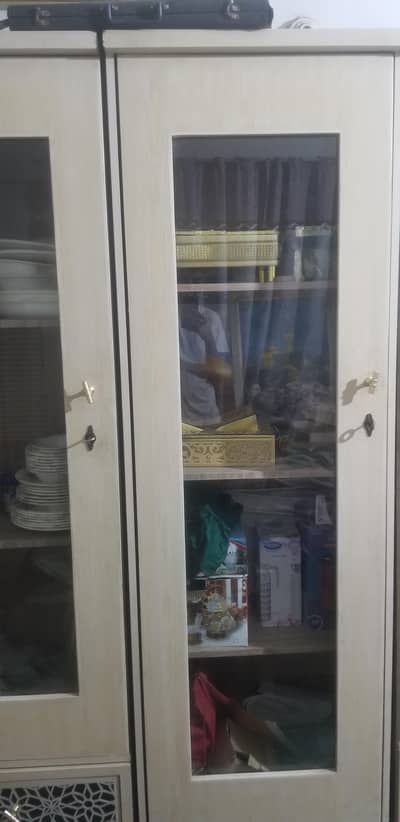 showcase for urgent sale