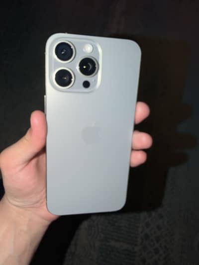 iPhone 15 Pro max  256GB natural titanium