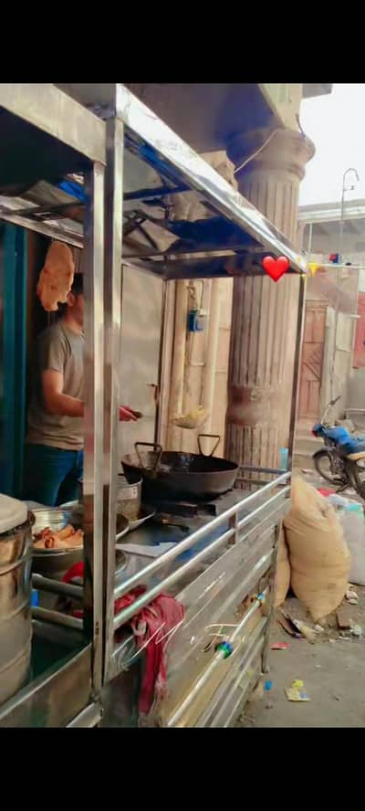 biryani,samosa,fread rice countar