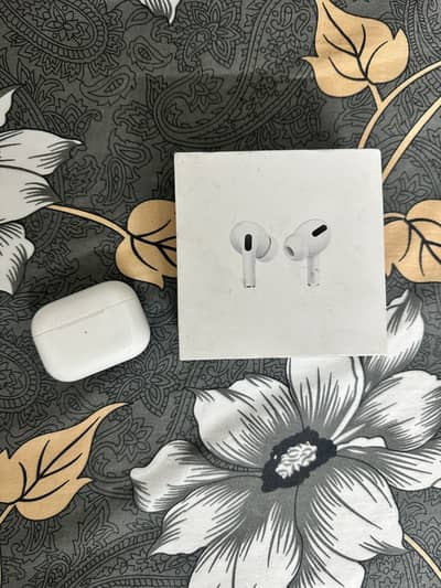 Apple AirPods Pro (1st Generation) —  ORIGINAL — GOOD CONDITION