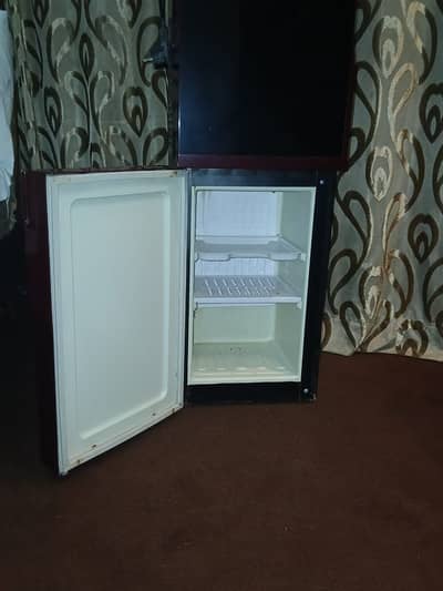 Orient Water Dispenser – Hot & Cold | With Refrigerator