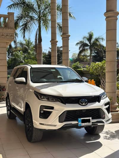 Toyota Fortuner GR 2023