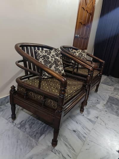 All okay, good condition sofa set