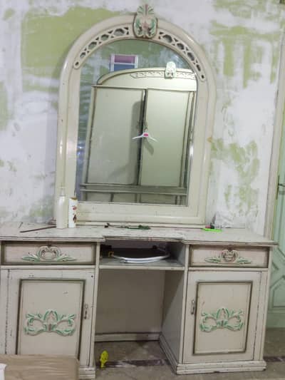 Dressing table deco white