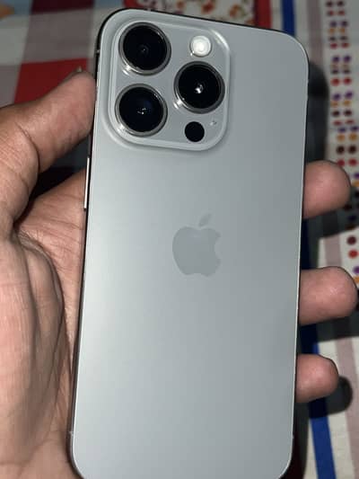 15 Pro 128GB Fectory Unlock