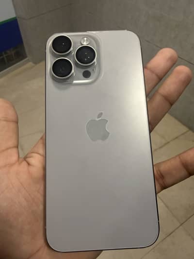 Iphone 15 pro max 89 Health FU with Box