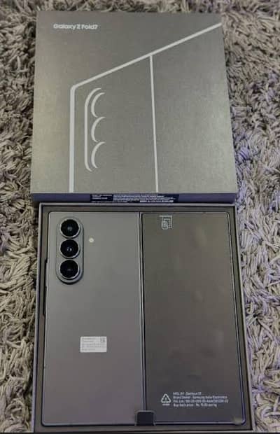 Z Fold 7 SE Jet Black 12/512 Dual Physical Official PTA 10/10 Cond